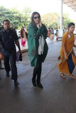 Sonam Kapoor snapped at airport on 17th Jan 2016